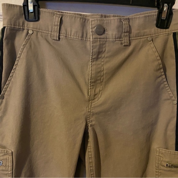 ATHLETA Summit Cargo Pant Desert Beige Size 2 - Picture 6 of 8